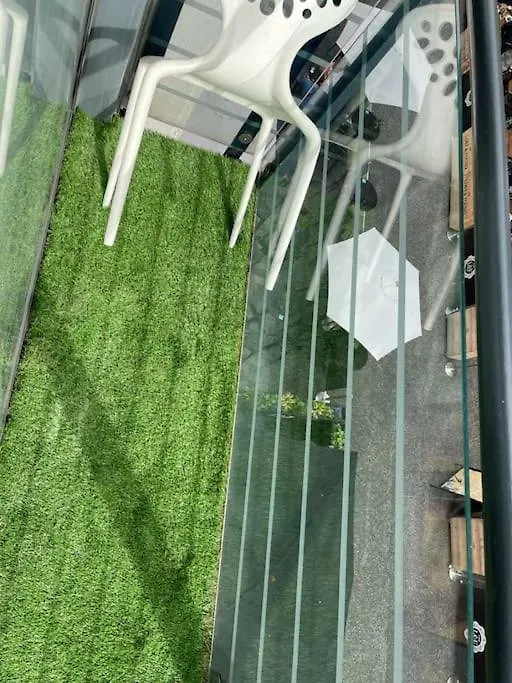 Alluring 2 Bedroom Leeds City Centre Apartment- Self Check-In,Balconied Apartment  Leeds (West Yorkshire)